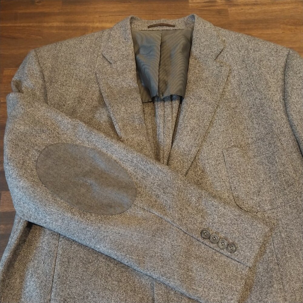 J Hilburn Sport Coat Blazer 50 R Gray Elbow Patch Wool Tweed Herringbone Surgeon